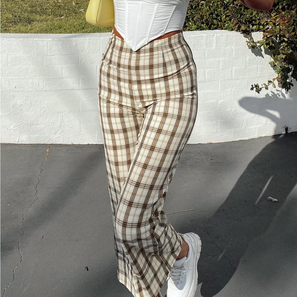 Size 0 yellow checkered wide leg princess polly pants. - Picture 1 of 8